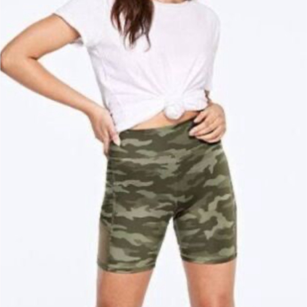 PINK‎ by VS ultimate camo athletic stretch shorts